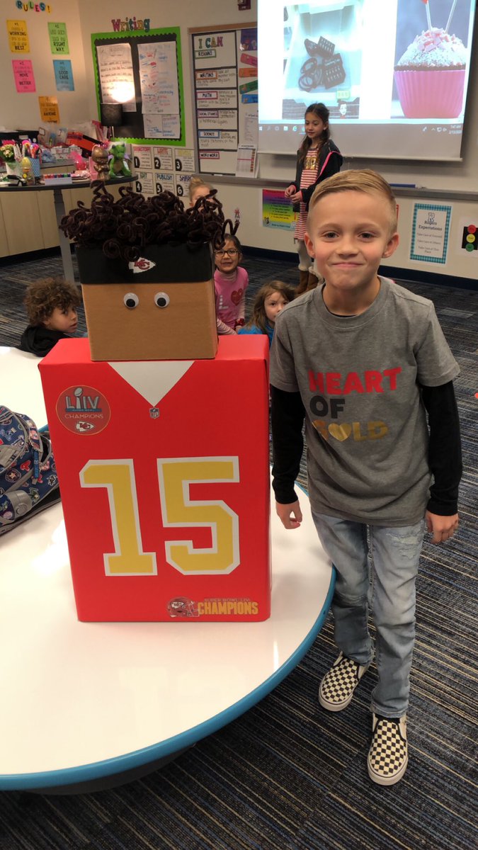 Andrea Manos tweet media