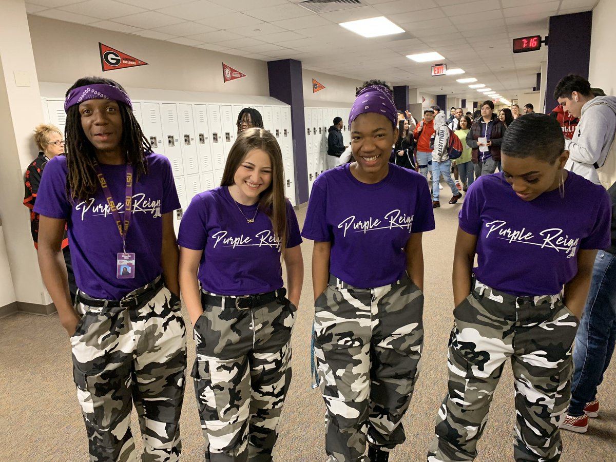 MsWarfield_KHS's tweet photo. Special thanks to @terridosborne @HumbleISD_HHS for her amazing support of the @HumbleStepTeam Purple Reign. Those smiles make it all worth it!!! https://t.co/wvO4lw6fDS