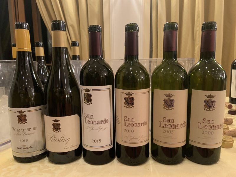 A Taormina la degustazione dei vini di Tenuta San Leonardo - is.gd/DSfrRm
#AisSicilia, #AisTaormina, #degustazioni, #EnoNews, #eventi, #SanLeonardo, #Sicilia, #Taormina, #territorio, #Trentino