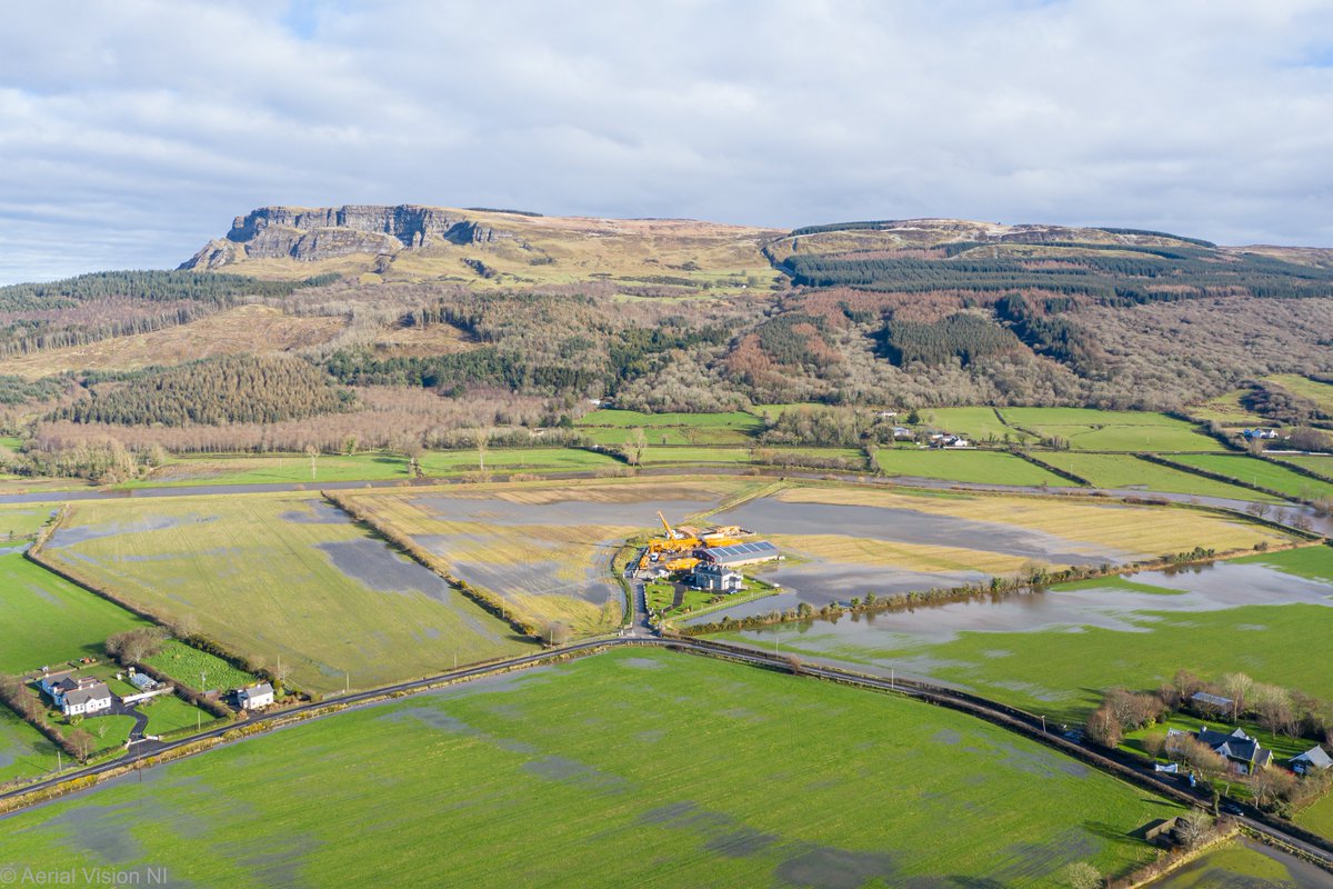 The recent weather has caused flooding of the River Roe on to farmland close to Swanns Bridge, Myroe, Limavady over the last few days. <a href="/BinevenaghLPS/">Binevenagh & Coastal Lowlands LPS</a> <a href="/daera_ni/">DAERA</a> <a href="/farmerkaney/">Richard Kane</a> <a href="/newslineweather/">IrishWankers</a> <a href="/WeatherCee/">Cecilia Daly</a> <a href="/angie_weather/">angie phillips</a> <a href="/barrabest/">Barra Best</a> <a href="/CCGHT/">AXX CCGHT</a> <a href="/UFUHQ/">Ulster Farmers' Union</a> #flooding