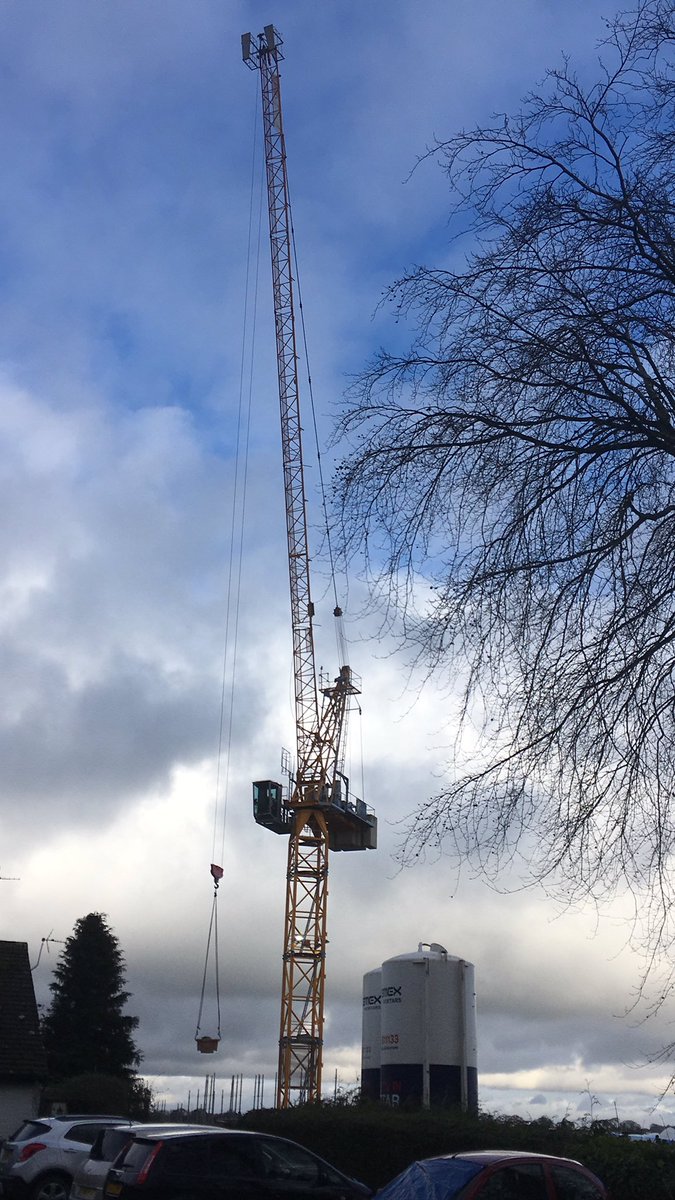sladenalf's tweet image. Now that is a crane 😱 and not the bird type @SteveJTurner76  #WeAreOS