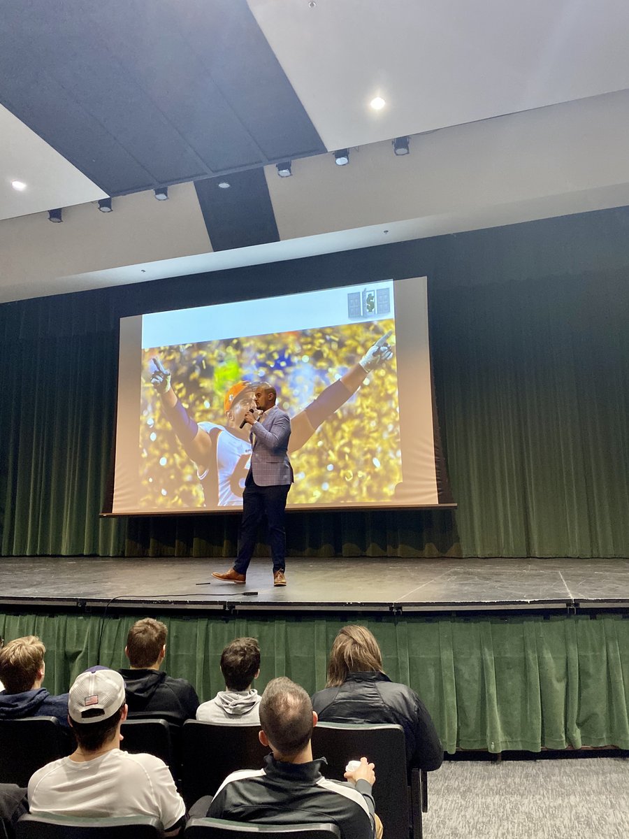 Super Bowl Champion @salaams_from_68 bringing the 🔥 🔥 🔥 and helping students <a href="/NiwotHS/">Niwot High School</a> develop a champions mindset. “I am, I can, I will!” #StVrainStorm