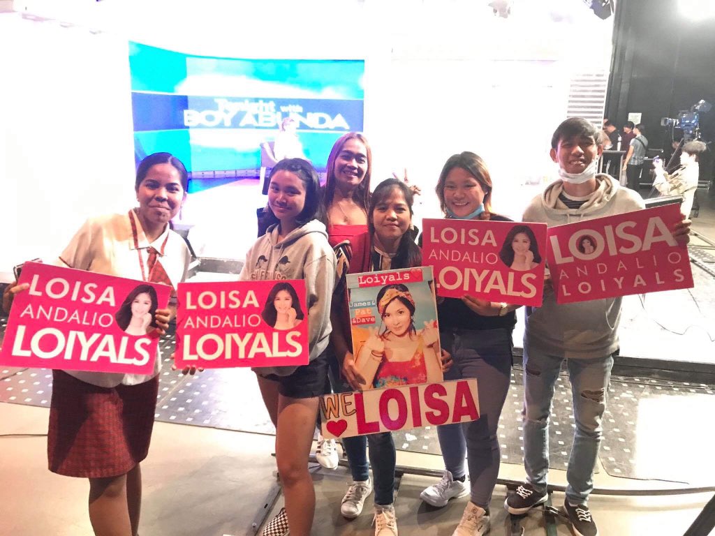 vroom_____'s tweet photo. Team Pat for #TWBARonnieLoisaDonny @iamAndalioLoisa @StarCinema @TWBAofficial #JamesAndPatAndDave #JPDay2 https://t.co/HWKGDF7D8S