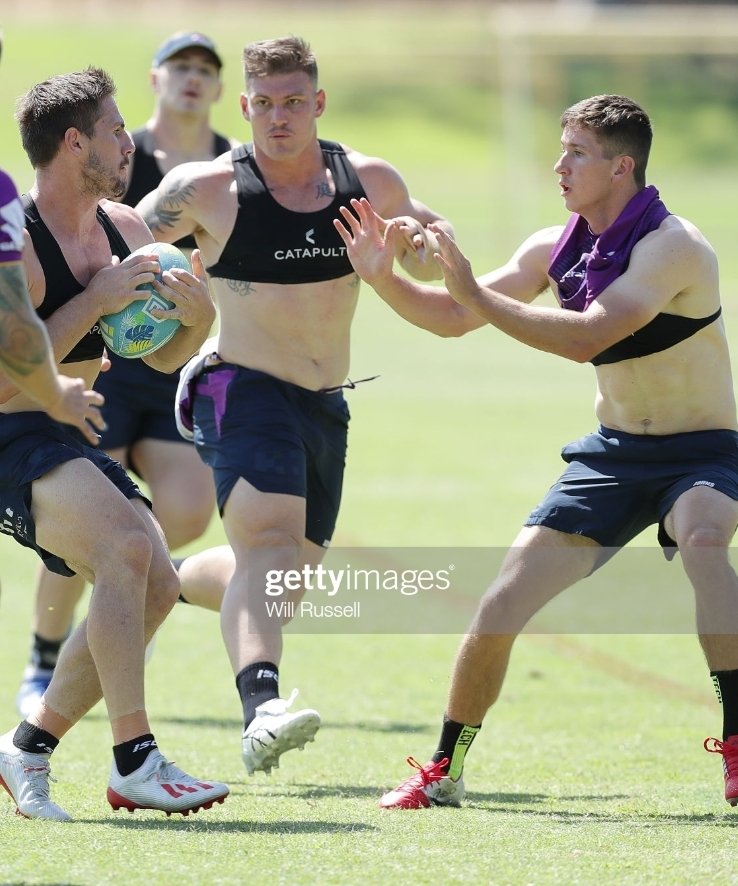 Hugh McIntyre on X: Apparently in Australia men wear these sports bra-like  garments while they playrugby? I think? Anyway I've decided I love them.   / X