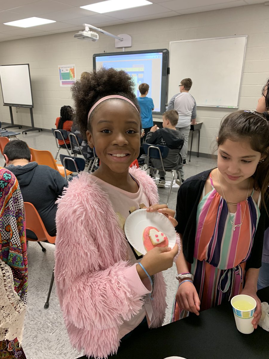 Mrs. Long tweet media