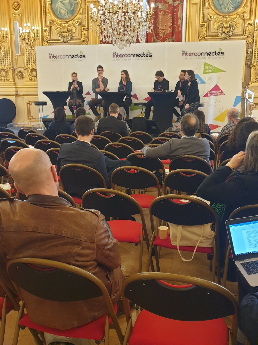 Le <a href="/PimmsLyon/">Pimms Médiation Lyon Metropole</a> métropole  est présent au #forumdesinterconnectes. Intervention autour de la thématique "j'accompagne mes concitoyens" <a href="/INTERCOnnectes/">Les INTERCOnnectés</a> #FDI19 #numerique #inclusion