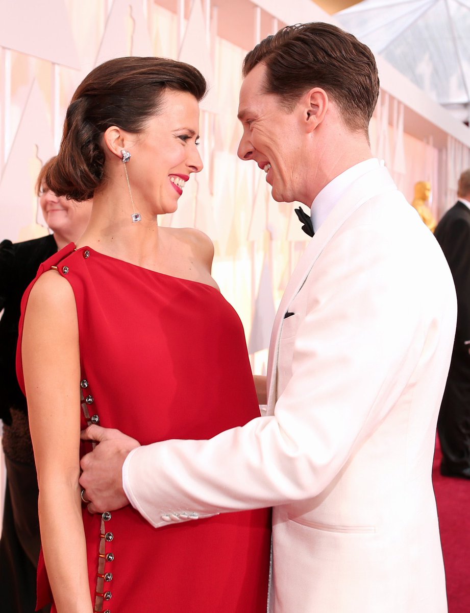 b_yahkah's tweet photo. Happy anniversary Mr and Mrs. Cumberbatch!!!!!❤️
本日バレンタインデーはベネ様&ソフィーさんの記念すべき結婚記念日です💒💍💘
(勝手に)盛大にお祝いしましょう🥂✨
私の憧れのカップルです😭✨
#BenedictCumberbatch
#SophieHunter
#CumberLove #HunterBatch
#ValentinesDay2020 https://t.co/Q2LqgIGYtr