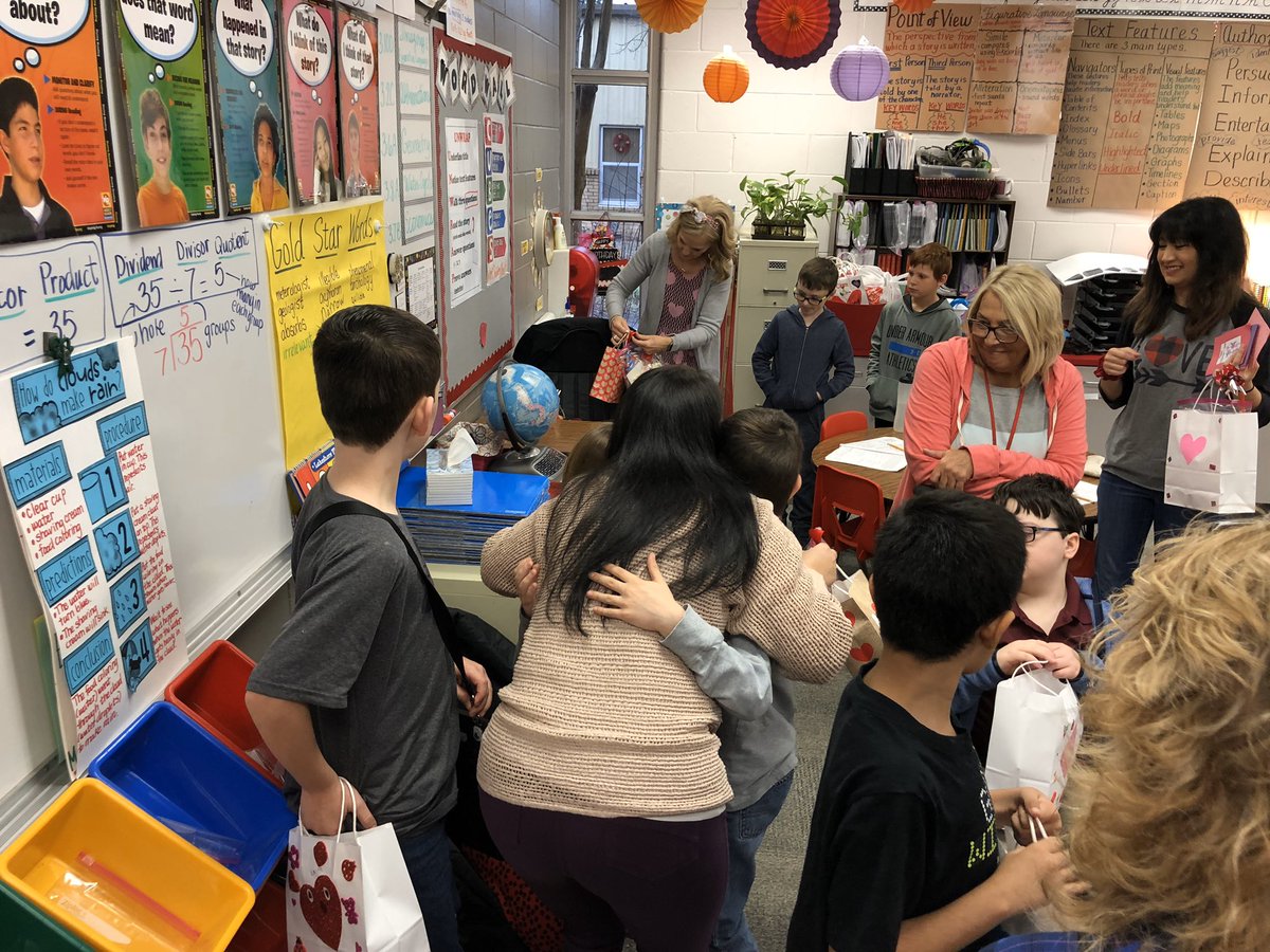 SnodgrassElla's tweet photo. Sharing some Valentine love with our Life Skills friends brought such joy to us! #lLISDFutureFocus https://t.co/HzSojFABHE