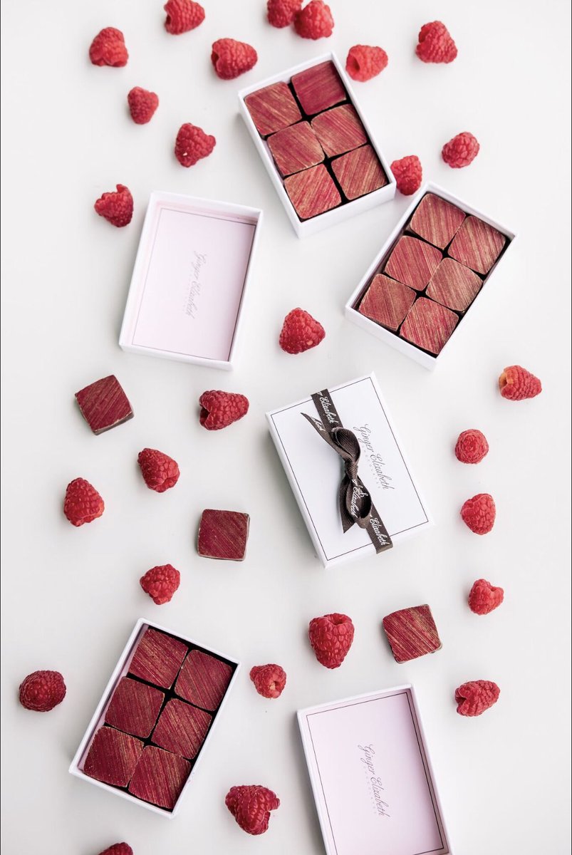 We have so many beautiful Boxes of bonbons for your loved ones!  We sell so many all Raspberry Rose bonbon boxes this time of year!

#GingerElizabeth #Raspberry #Bonbon