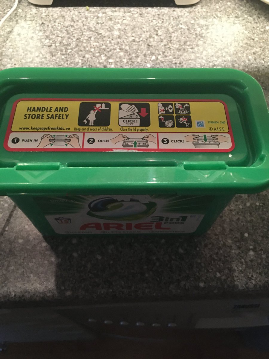 BoboMousie's tweet photo. I donβt know about #childlocks but this adult canβt open it either! And itβs already been opened once ...!! What do they do to plastic these days? Iβm constantly having a fight with packaging ... #plastic https://t.co/waOg15hXPD