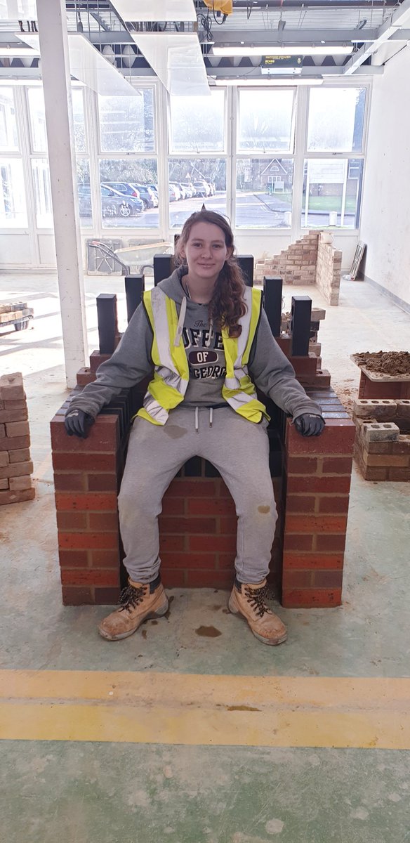 trowel63's tweet photo. Throne of bricks! Built by Naomi H @naomiha89155564 πΈ Adapted from the original built design by @thatmasonrygirl
Built using @BritainBrickMBH π§±π§±π§± @FEBrooklands @GameOfThrones @proctor_a #brooklandsbrick #skills https://t.co/jv9SGLTdvk