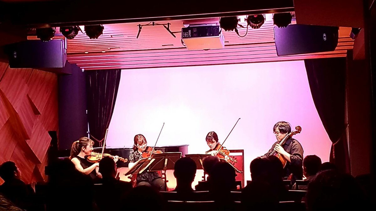 Quartetf4's tweet photo. Quartet-f-、愛をテーマにした演奏会が終わりました💗
ポップスメインのプログラムは初の試みでしたが、お客様が想像以上に盛り上がって下さり、メンバーもノリノリな演奏でした🎶ありがとうございました🙇 https://t.co/HiyVVAuvXa