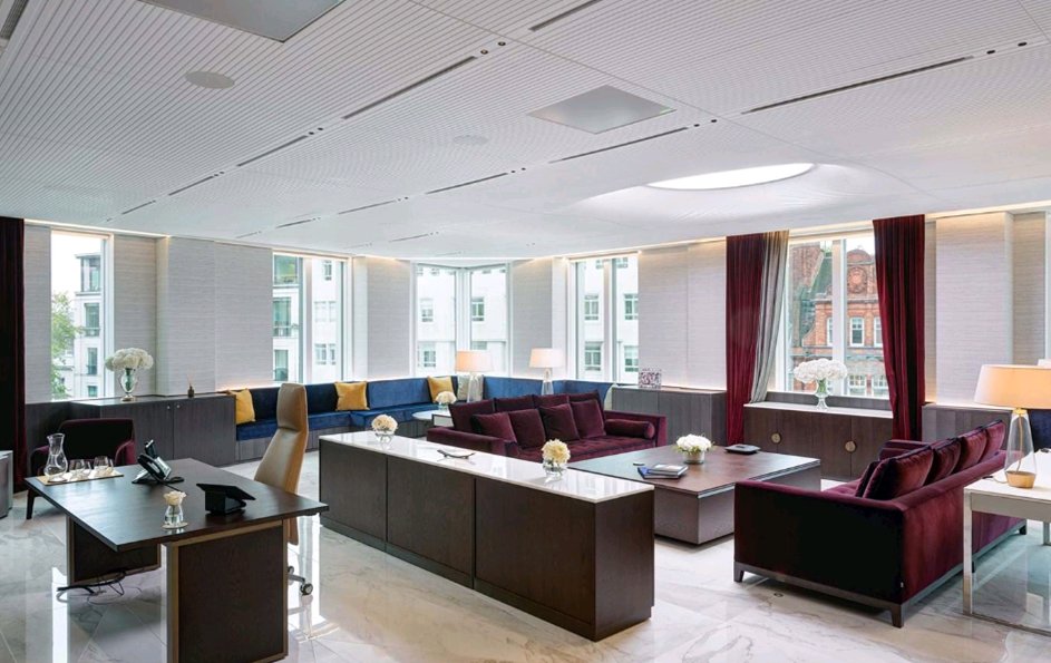 whiteheadci's tweet photo. Berkeley Square Offices, London. Hall of Mirrors with a feature 300m2 Corian ceiling.
From concept through to reality, bringing your ideas to life.
#corian #throwbackthursday #london https://t.co/W2DgVWMtgB