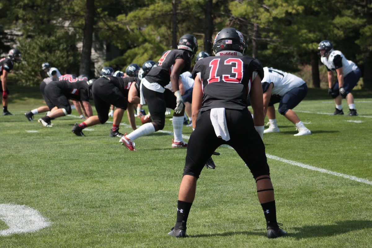 Grinnell_FB's tweet photo. "I chose Grinnell due to the great resources and support that the college has to offer as well as the high level of education that I would be receiving." -  Bryce Tanikawa First Year WR #13 (Irvine, CA) #WhyGrinnell #SetTheStandard https://t.co/sSJj4weGyP