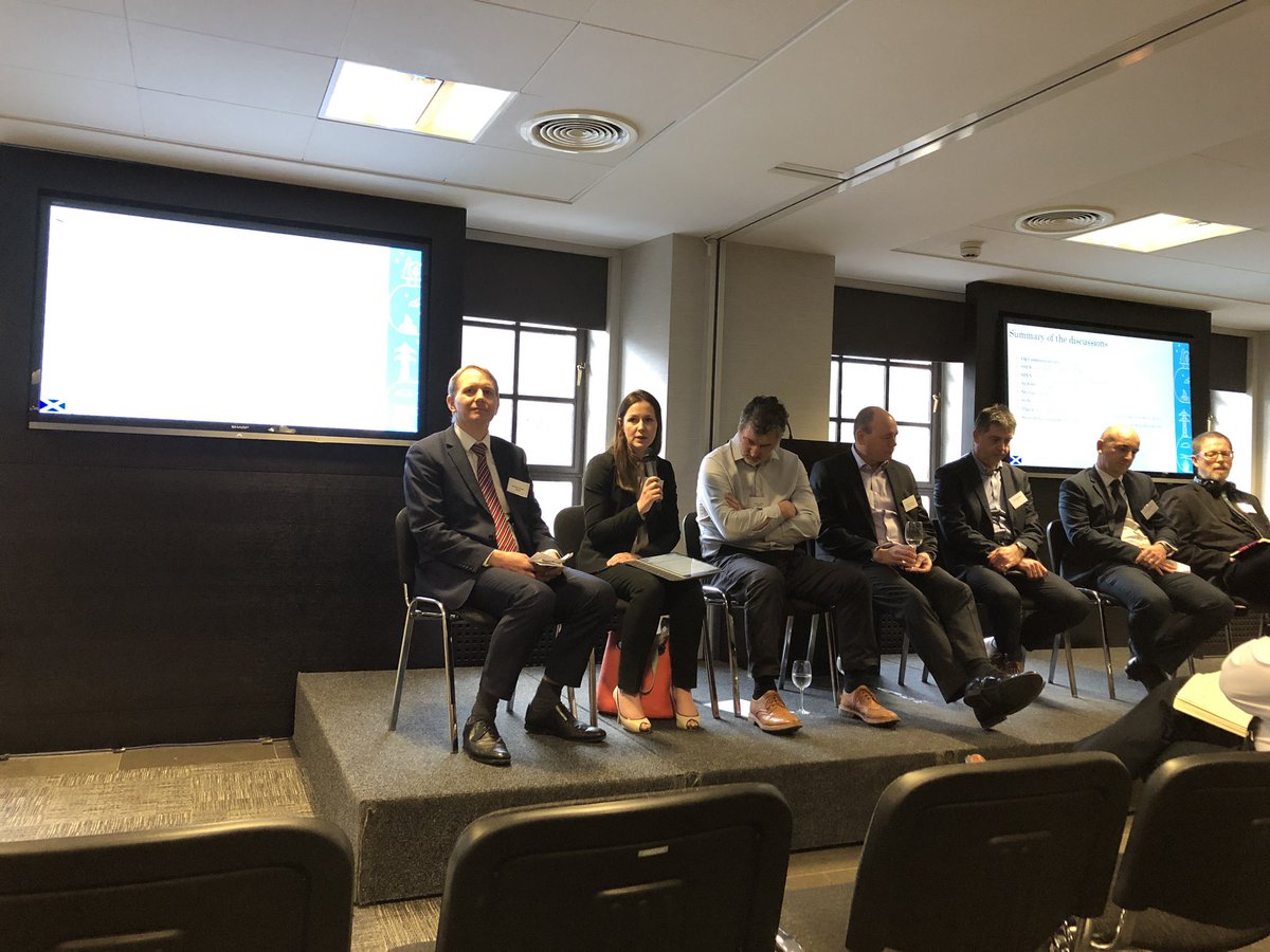 Tiberius42's tweet photo. Head of National Control Ro Quinn @ng_eso 3 takeaways from #sgensummit: consumer, innovation and pace. Looking for market to work with us to deliver zero carbon operation of the grid by 2025. Any tech above 1MW to be able to access balancing services by 2023. https://t.co/GCgvlblm6C