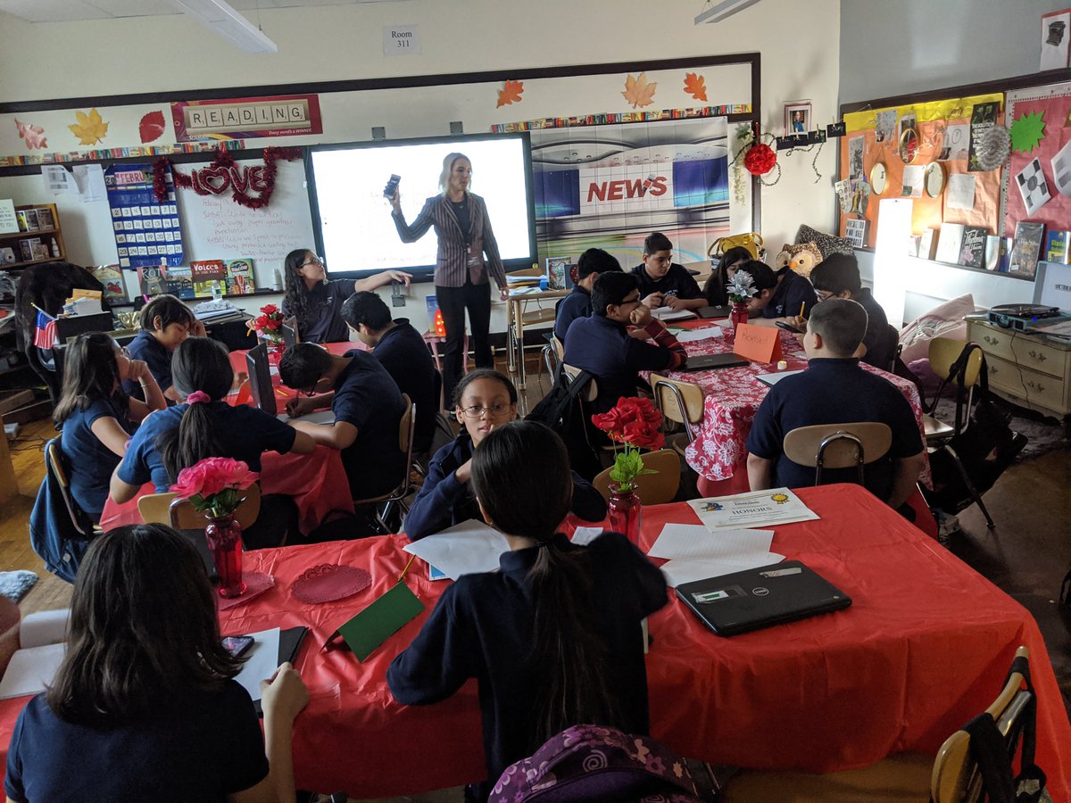 MMaccaquano's tweet photo. HLB 6ths graders working on their debating skills in Ms. Blair's class. #SpeedDebate @wnyhlb @JoseJimenezWNY @SuperintClara @FRSNewJersey @6atps6wny https://t.co/vcCLD5dVFB