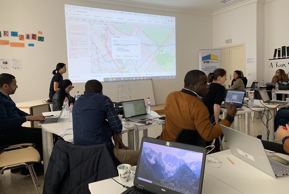 ClaireZanuso's tweet photo. #Uftam Démo de @assocCartONG - comment faire une carte en 5️⃣ étapes ? 1️⃣Définir son objectif 2️⃣Réunir les données nécessaires 3️⃣Consolider une GeoDatabase 4️⃣Analyser 5️⃣Mettre en forme la carte https://t.co/KQPMLpI6SW