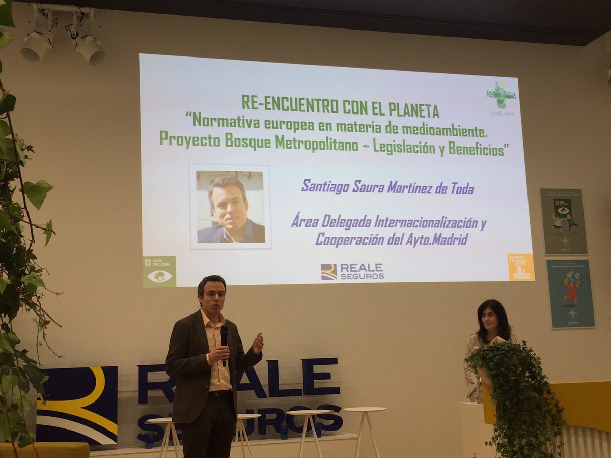 “Hay que luchar contra el cambio climático en dos vertientes: mitigación y adaptación al cambio climático a través de soluciones que se apoyan en la naturaleza” @SantiagoSauraCs,  de Internacionalización y Cooperación del <a href="/MADRID/">Ayuntamiento Madrid</a>. #ReencuentroConElPlaneta <a href="/Reale_Seguros/">Reale Seguros</a>