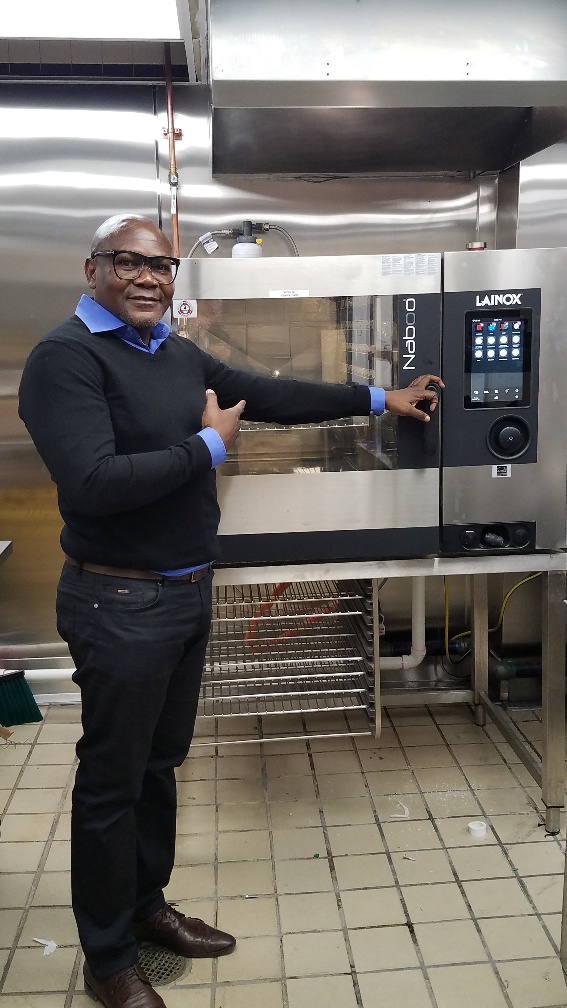 LainoxCooking's tweet image. Opening soon, Swahili Village "The Consulate". Here's the Owner and CEO of the Swahili Brand of restaurants, Kevin Onyona, showing off his new Lainox Naboo combi oven, and Chef Alfredo's salmon .
Located at 1990 M St NW, Washington DC
#cheflife @LainoxAli #naboo