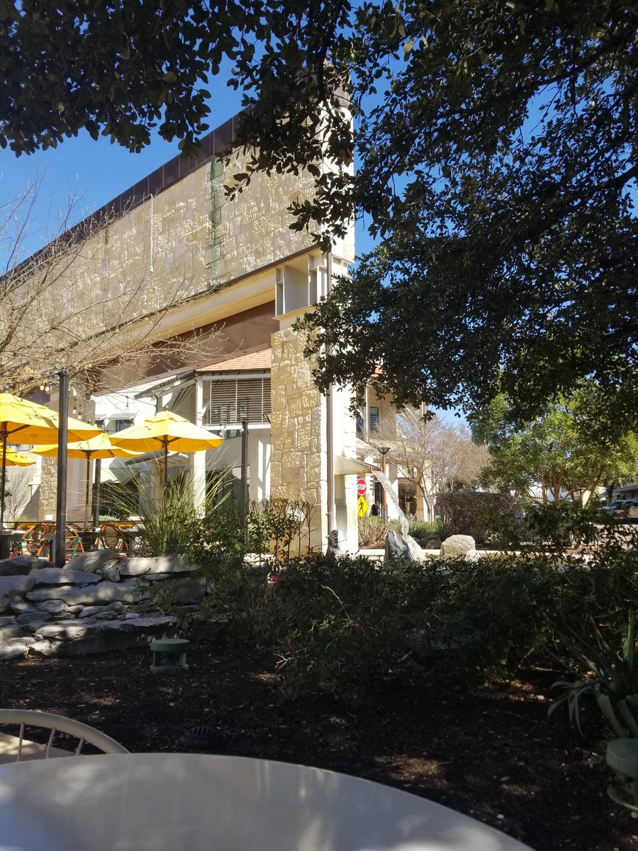 167Ricondo's tweet photo. I'm still here "Èl Guapo" Its been a journey, smile and grin. 1 statement w/help of 167 L.Reece. 4 more this week. My office today...shhh, dont tell anybody, this place would get swamped with my competitors.....no worries, cant touch this( Me McHammer dancing) https://t.co/N1sN60YmMJ