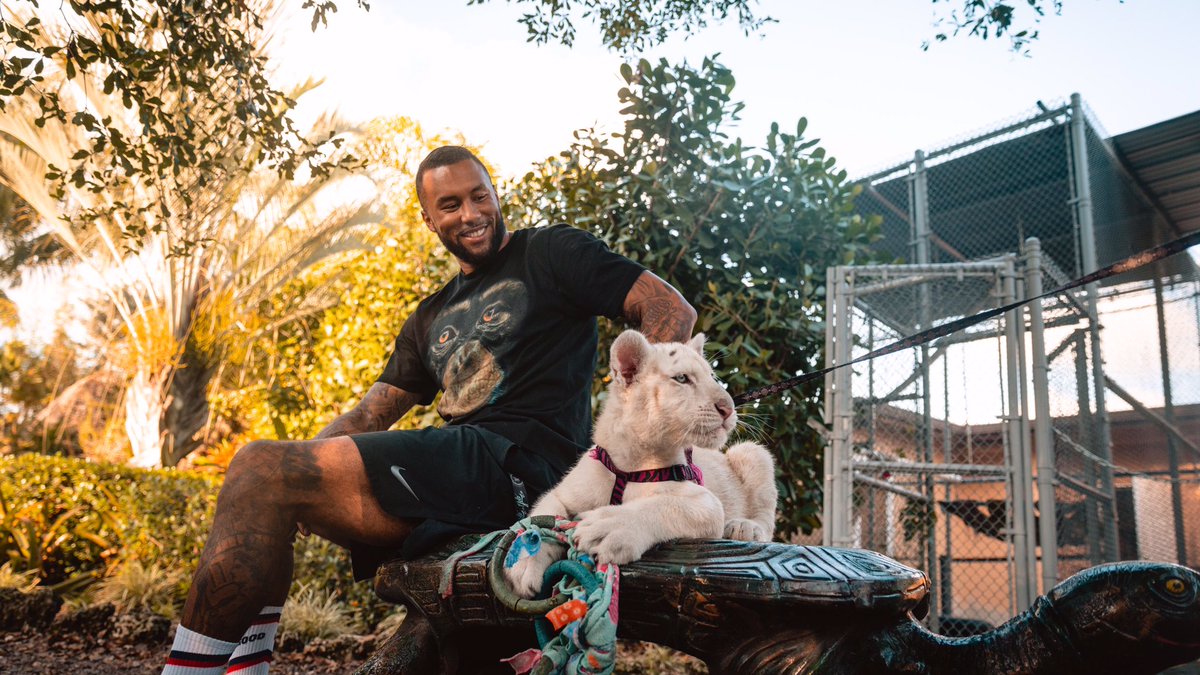 YWDTEAM's tweet photo. Such an amazing opportunity being able to spend our day with all of these lovely animals and not to mention the amazing staff at @zwfmiami @mariowildlife @mariazwfmiami thank you for making us feel welcome it was so awesome seeing your amazing work, dedication, &amp; compassion. https://t.co/JCjOLxCS7S
