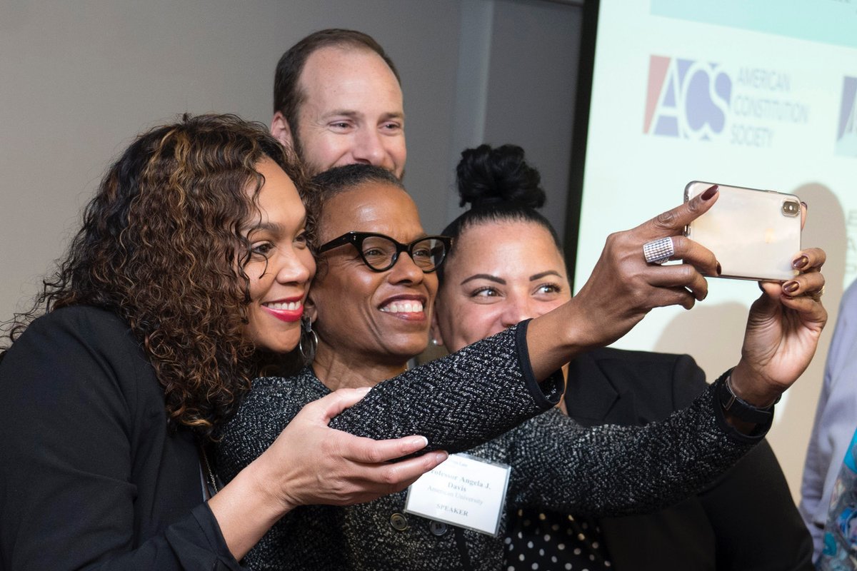 Could not resist this last outtake from the #ProgressiveProsecution symposium at @UCHastingsLaw: @MarilynMosbyEsq @angelajdavis @DARollins @chesaboudin