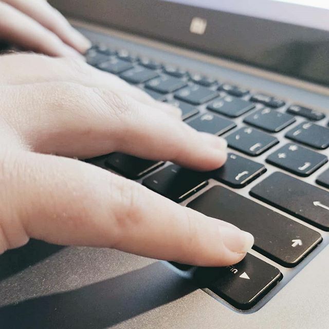 #Febrerosinedulcorantes
10/29
.
T R A B A J O
.
.
Muchas veces escucho eso de: ¿Dónde están los #Ecologistas cuando *inserte aquí cualquier desgracia medioambiental cercana*?
Y como bien responde Antón Lois en un artículo de la Voz de Galicia:
"Lamentabl… ift.tt/2HjvQnl