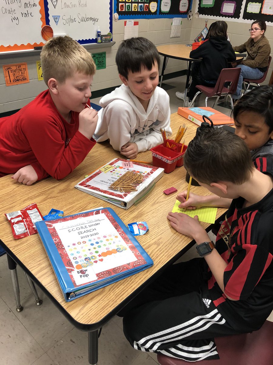 Danatwalker's tweet photo. I always enjoy hearing fourth graders share their opinions and reasons to support it while thinking creatively. Today they saw how creativity can be embedded into what they are learning in writing. @CMCSIWarriors https://t.co/nxdW31QOQq