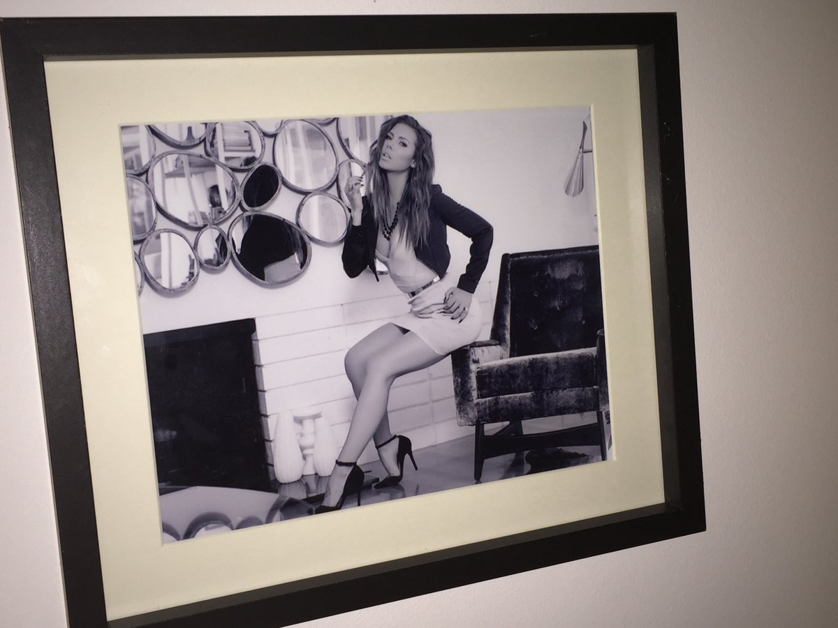 Absolutely love this shot of the fabulous <a href="/playmategiaray/">Gia Ray</a> . What an outfit, what a pose, what a woman......breathtaking! 😀