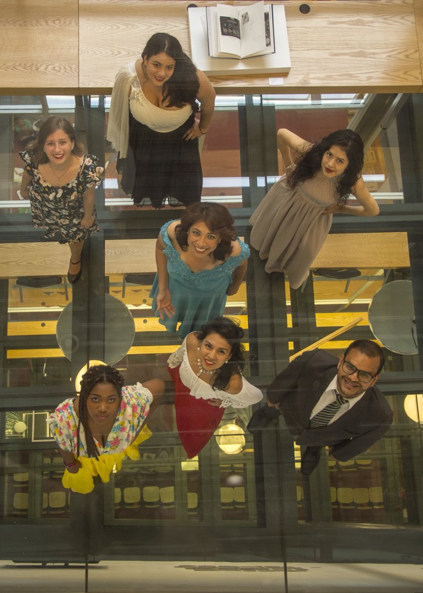 ESTAMOS LISTOS! HOY RECITAL DE CANTO LÍRICO, alumnos de <a href="/yyaselga/">Yasmine Yaselga</a>,17h00, Salón de uso Múltiple (1er piso Pb.Gilbert). Ingreso libre! <a href="/uartesec/">UArtes</a> <a href="/RedesUartes/">Redes Guayas</a>