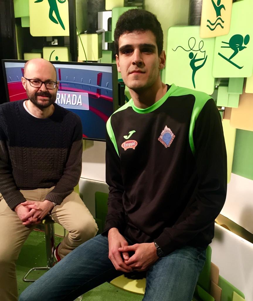 La8Leon's tweet photo. Esta noche en #LaJornada: Actualidad de #Ademar y #Cultural y entrevista con #AdriánMartínez, jugador del @BmCuatroValles. https://t.co/pYfmKAp13K