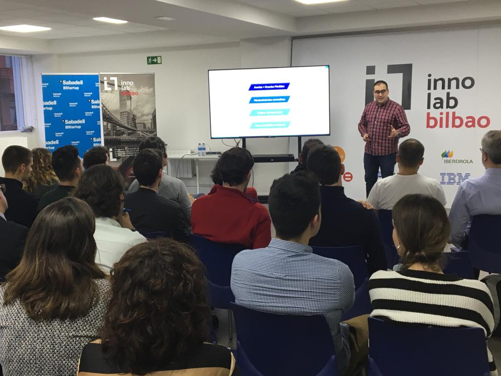 #VentureOnTheRoad #Bilbao | Primer turno para la plataforma <a href="/BeMetrics_ES/">Bemetrics.io</a>, que se basa en la recogida de información de equipos industriales con el objetivo de entrenar modelos de #MachineLearning como núcleo del mantenimiento predictivo. bemetrics.io