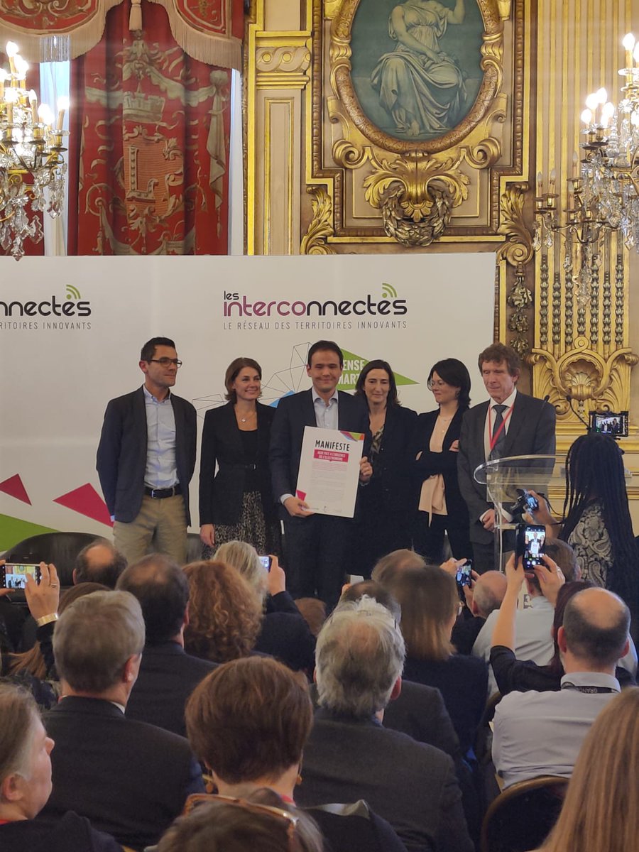 #Corporate IDATEDigiWorld: [ #Évènement 🔊 ] Retour en images sur le Forum des Interconnectes avec la participation de cedric_o , Secrétaire d’État chargé du #Numérique !

L'occasion pour nos équipes d'identifier les nouveaux enjeux liés au #numérique…