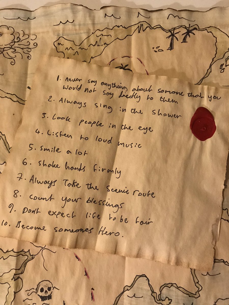 Give a girl a wax sealed envelope and hand drawn treasure map and her day will be made. My #GreatBritishValentine pulled it out of the bag. And I promise to keep singing in the shower. @MHC_UK #kindnessbypost