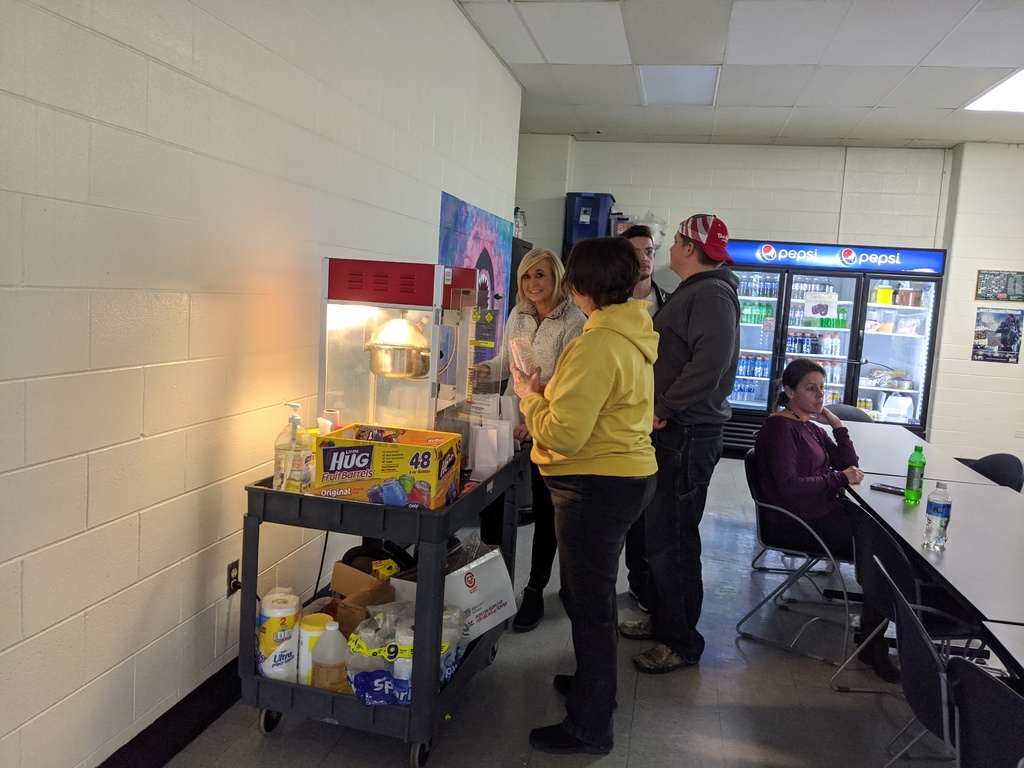 CNEHighSchool's tweet photo. This afternoon the top 20 students from each grade level, with the highest number of Rocket Way Points and no referrals, were rewarded with snacks and a movie.  Keep exemplifying the Rocket Way! @CNERocketWay https://t.co/OpPAGmyHO5