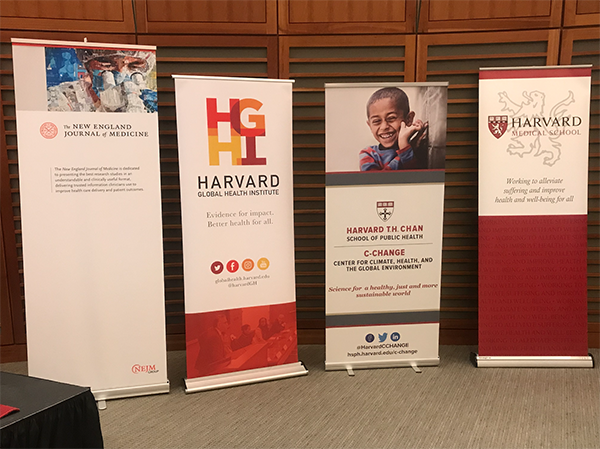 HarvardCCHANGE's tweet image. So much great energy as folks arrive for #ClimateRx2020—a day of learning how climate change impacts clinical practice &amp;amp; what to do about it. While you're settling in, check out our #ClimateMD program which helps med profs find #ClimateSolutions hsph.me/climatemd-prog…