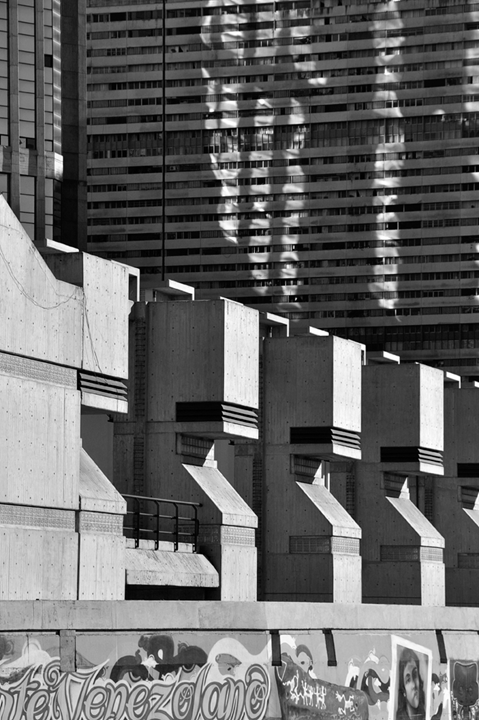 Foto: Ramón Paolini | @fotourbanaorg (4/4)
Libro coeditado junto a: <a href="/la_fabrica/">La Fábrica</a>