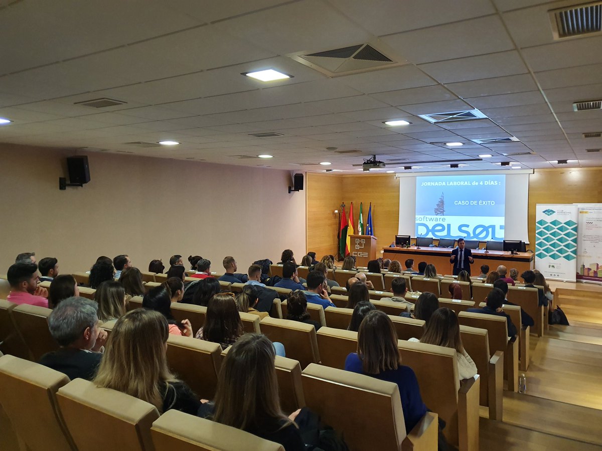 Lleno absoluto del auditorio 👏👏

Ha quedado claro que #GranadaLovesMarketing ♥️

#ClubMarketingGranada 
#LoveMarketing