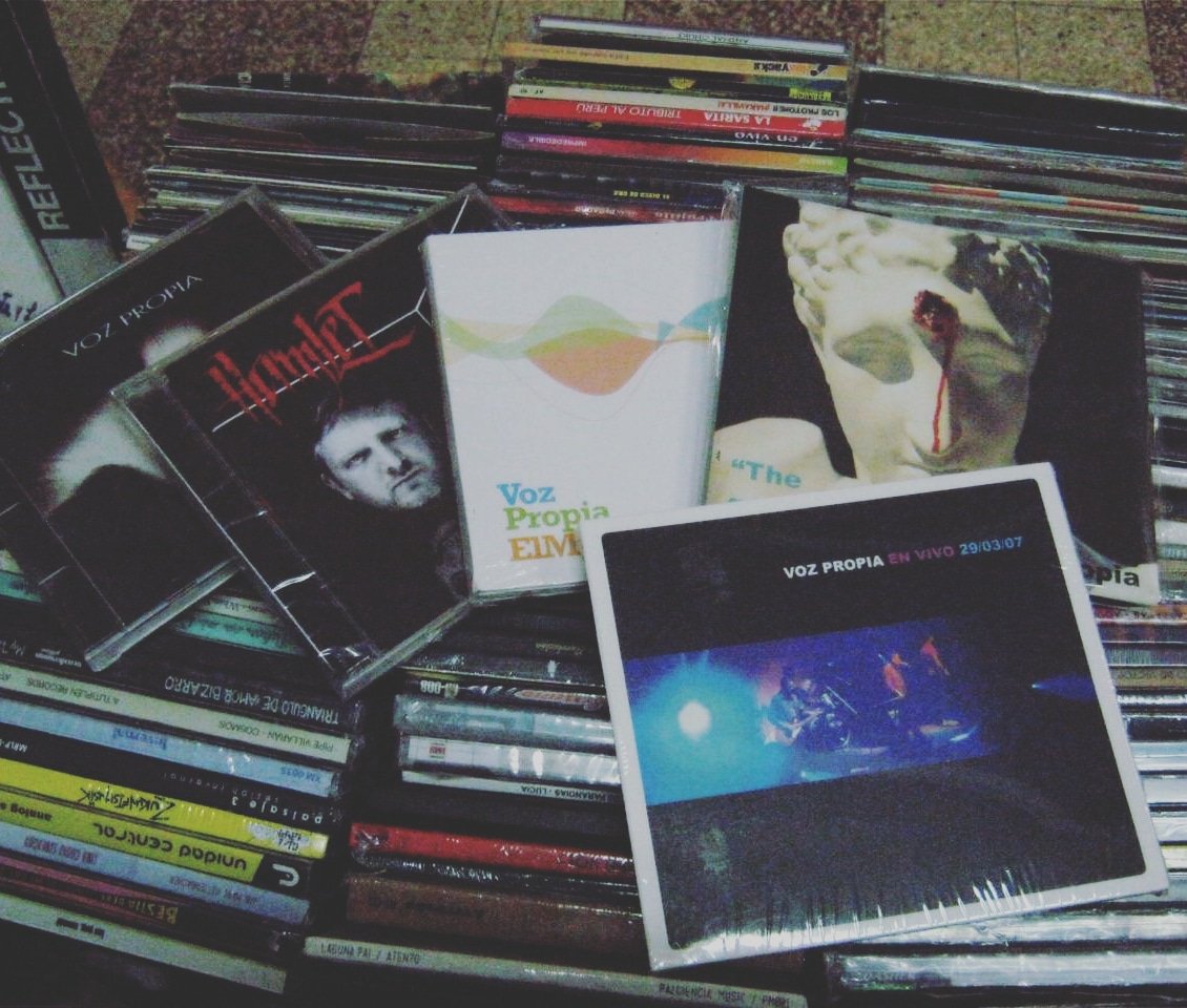 Nos pueden encontrar los lunes, jueves, viernes y sábados en nuestro horario de 3 a 8 pm en Av. Brasil 1275, 2do piso stand 71B en  #GaleriasBrasil en #JesusMaris con material de bandas nacionales. Hacemos envíos a todo el Perú.
#discotienda #RockPeruano #Lima #Perú #VozPropia