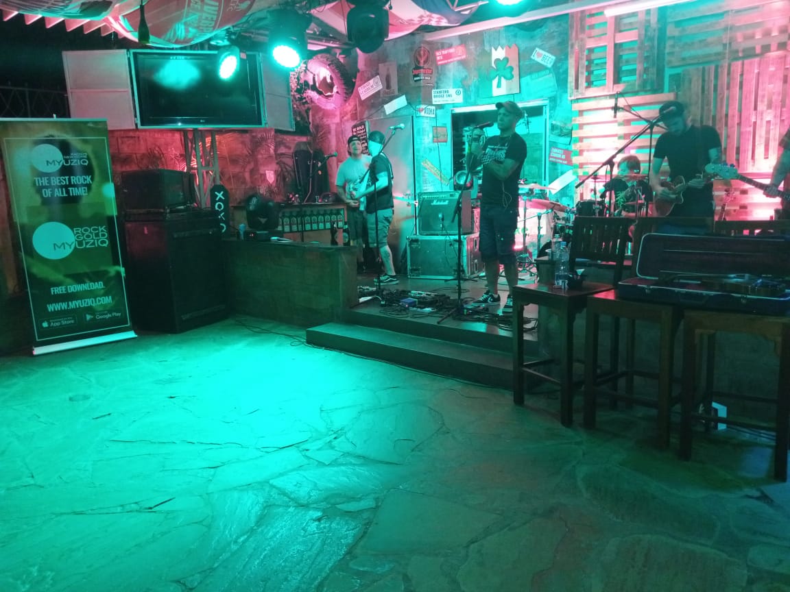 theMYUZIQ's tweet photo. #HappeningNow at #KengelesLavington #FerociousDog! You can still catch them live, and don’t forget they’ll be at #KengelesMarula and #JsWestlands on Saturday! https://t.co/I29e045zCe