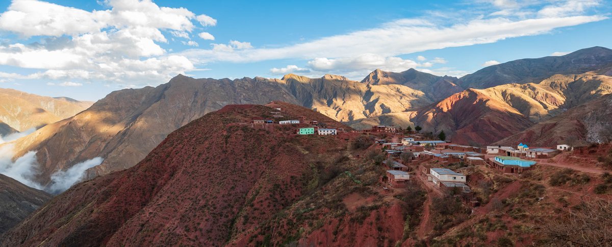 SaltaSecretos's tweet photo. Rodeo Colorado es un secreto del Norte salteño. Es un pueblito que forma parte del departamento Iruya y demanda unas tres horas para llegar desde Humahuaca (Jujuy). Si lo buscás en Google, no figuran rutas de acceso hasta él, pero el camino existe,  y es maravilloso. #voyasalta https://t.co/QHS8diXZXP