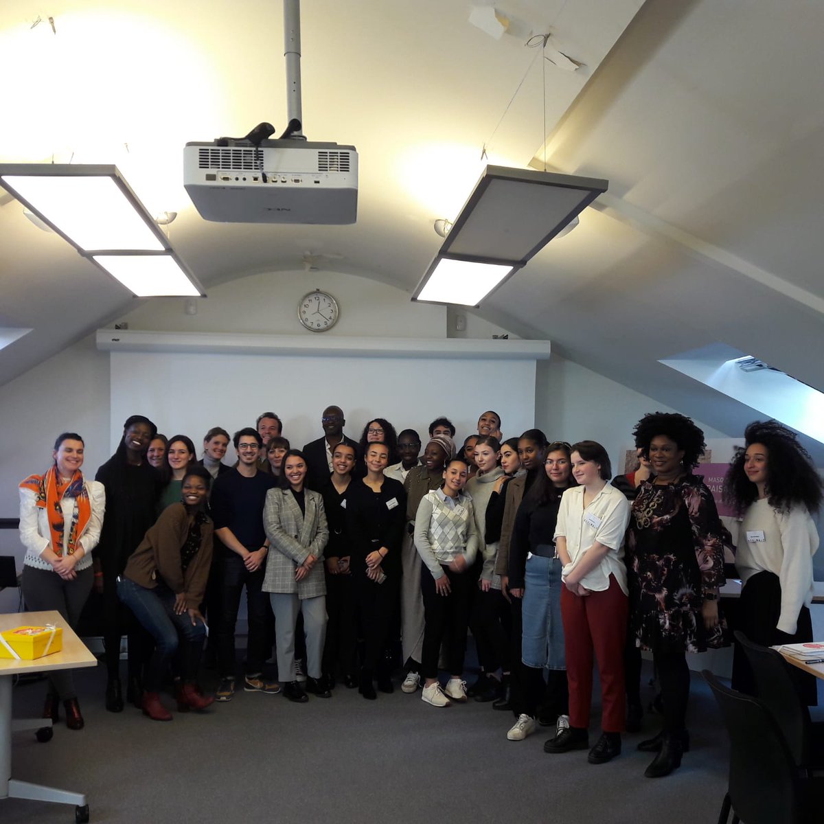 Belle journée en entreprise pr les jeunes filles Rêv'Elles : à la découverte des métiers et des codes pro, elles ont fortement apprécié les échanges avec les collaborateurs/trices qui leur ont donné de précieux conseils. Merci <a href="/Dow_fr/">Dow France</a> <a href="/LOccitane_FR/">L'OCCITANE</a> <a href="/Fondation_SG/">Fondation Société Générale</a> &amp; Fondation <a href="/SFR/">SFR</a>