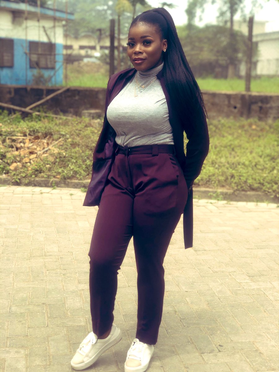 me_karimah's tweet photo. Final Year Symposium... It was a sweet hit!!! Yep! your favorite girl is gonna be a Doctor in few months👩‍⚕️ #CLAXICPOSIUM #CLAXIX #RememberTheName https://t.co/6Xj06CcxN9