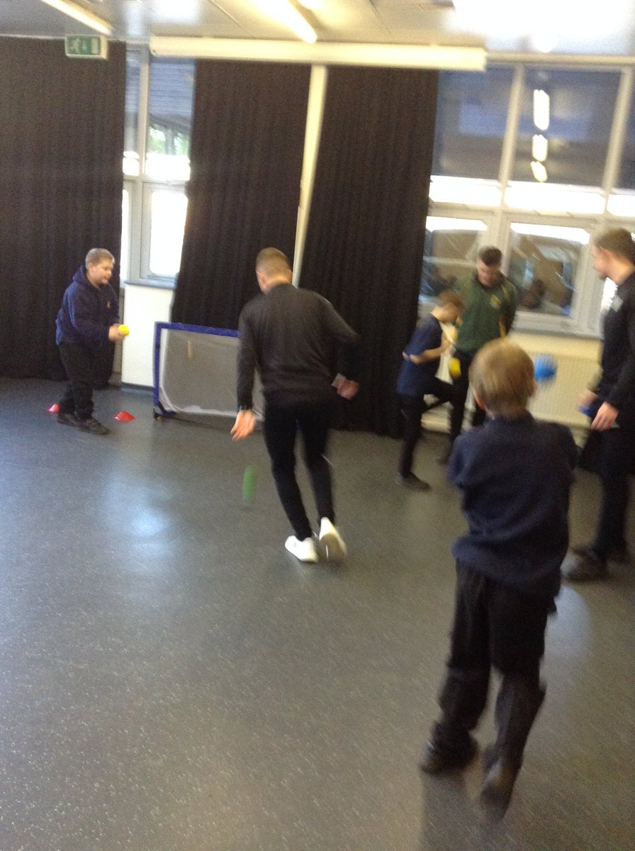 JessicaFarnwor1's tweet photo. Group 3 had an amazing morning full of teamwork, cooperation and perseverance, thanks to the PE coaches from Professional Sports Coaching. Thank you @JNA_Claire for organising it. #PE #literacythroughsport #JNAVALUES @JosephNorton001 https://t.co/Y88enhkMxT