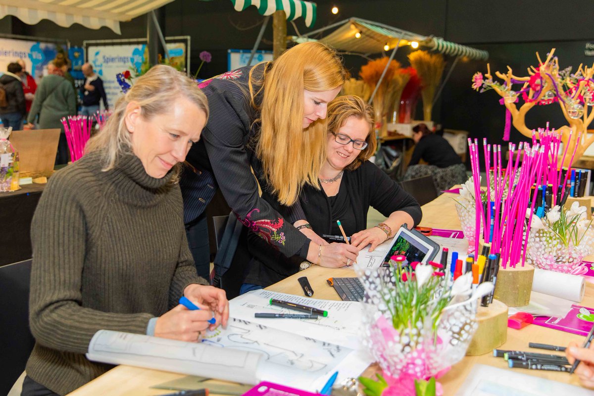 MijnTuinIdee's tweet photo. Dag 1 van TuinIdee 2020, de grootste tuinbeurs van Nederland en dé plek om je klaar te maken voor het komende tuinseizoen, zit er op. Gelukkig kan je t/m zondag a.s. de laatste trends ontdekken!Tickets via https://t.co/ojKsec3XUw of aan de kassa! https://t.co/YDMgSqvzkT