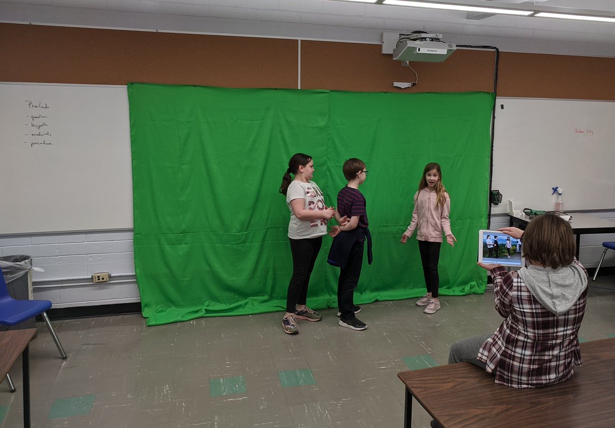 thekylekitchen's tweet image. ATTENTION all #makers &amp;amp; #greenscreen educators in Canada! Dollarama has my favourite fabric green tablecloths back in stock! Sew 4 of these together and you have a 8&apos;x12&apos; green screen for $16! Also, St. Patty&apos;s acessories for special FX 🤖📽️🎬 @DoInkTweets @dsbn @Makerspaces_com