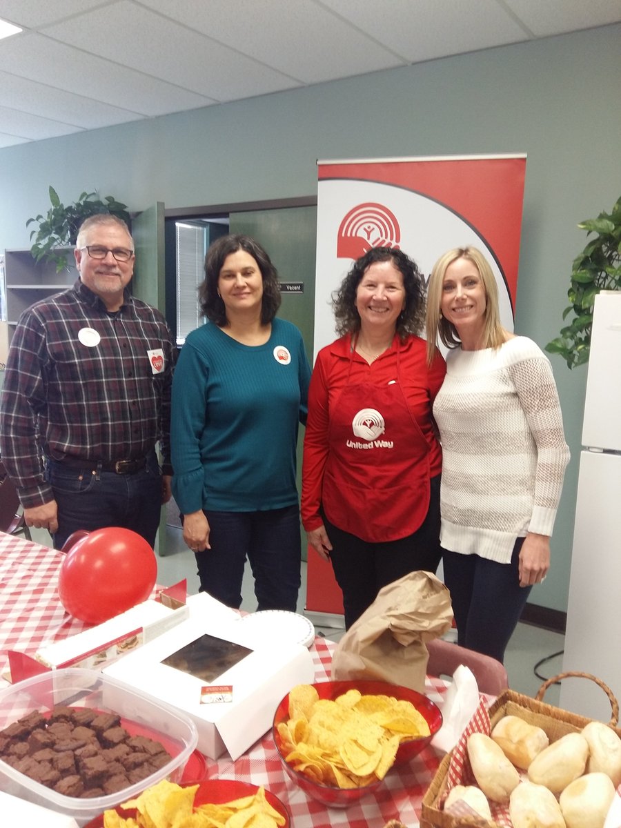 JaneFerriman's tweet photo. #Entegrus #ChangeMakers #LocalLove #UnitedWayEM as once again the team steps UP against local poverty, barriers, and homelessness!  DARING TO CARE #StThomasProud https://t.co/cUz2zQZcGW