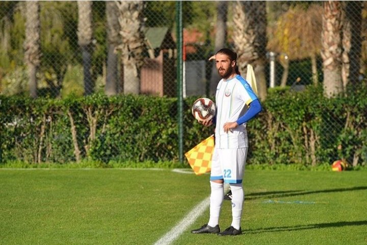 Yedekte durdu sesini çıkarmadi oysa en çok forma hakkı olan oyunculardan biriydi. 
Aldığı süre boyunca canıyla kanıyla savaştı. Siirt halkı seni unutmayacak karadenizin asi çocuğu. 😔
Yolun açık olsun 👑❤