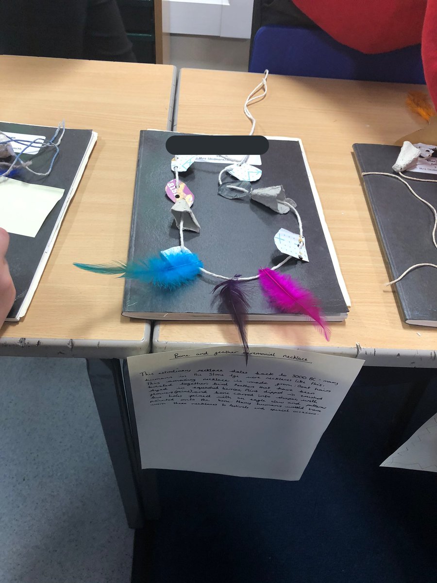 DringhousesPS's tweet photo. Class 9 gave each other some fantastic feedback on their Stone Age jewellery today. We think itβs fantastic! #DringDT https://t.co/XWQ4rGITJj