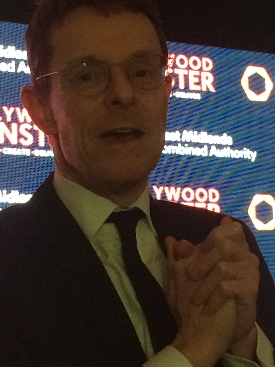 wildethingpr's tweet photo. #AskAndy #politics in the raw ⁦@andy4wm⁩ #AndyStreet meets the people of #Birmingham and talks to them about local issues #greenopenspaces #building #housing #livingspaces https://t.co/xqkvDoRdz8